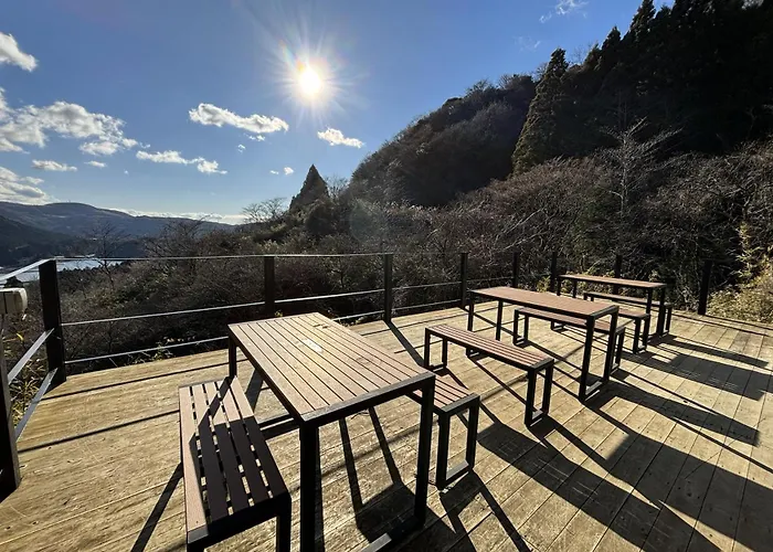 箱根の絶景を一望できる広々とした展望デッキ Bbqに最適な場所 芦ノ湖の全景を一望 花火鑑賞湖水