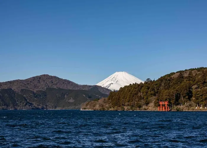 箱根の絶景を一望できる広々とした展望デッキ Bbqに最適な場所 芦ノ湖の全景を一望 花火鑑賞湖水